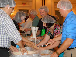 Electricalmarketing Com Sites Electricalmarketing com Files Uploads 2013 09 Aceu2013 Stop Hunger Electricalmarketing Com Sites Electricalmarketing com Files Uploads 2013 09 Aceu2013 Stop Hunger