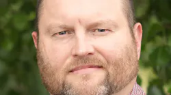 TonyHolderby977.jpg