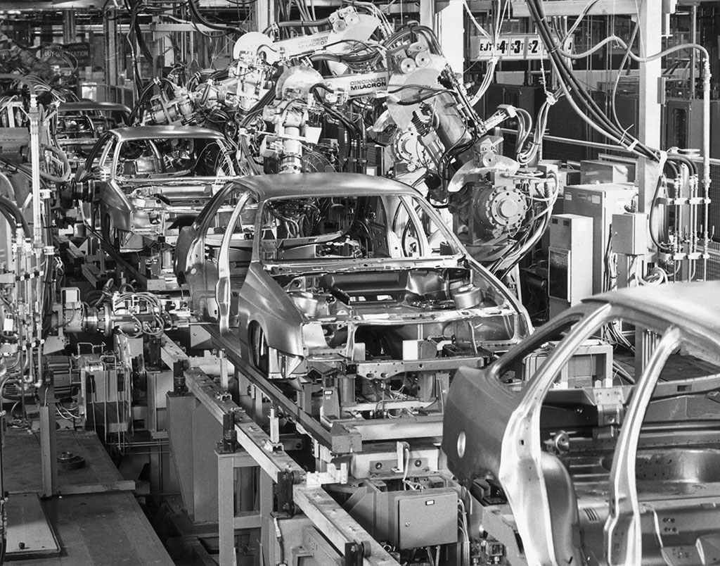 Factory-Automation_GettyImages-83817318_1024.jpg