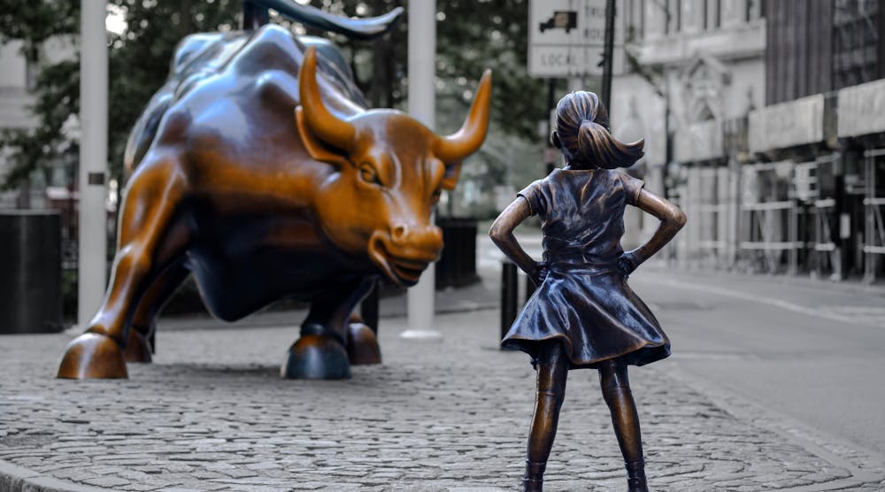 Wall Street Bull And Girl Photo 129389374 &copy; Quietbits Dreamstime