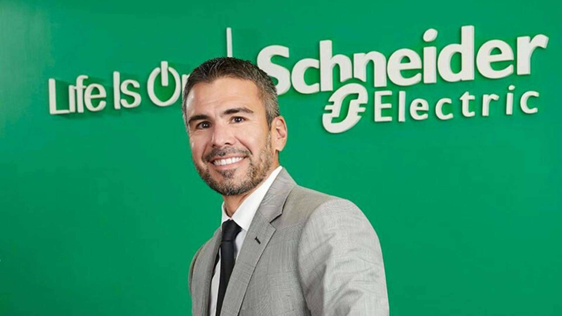 6708357ea9996be7ebc0056f Jesuscarmona Schneider 1920